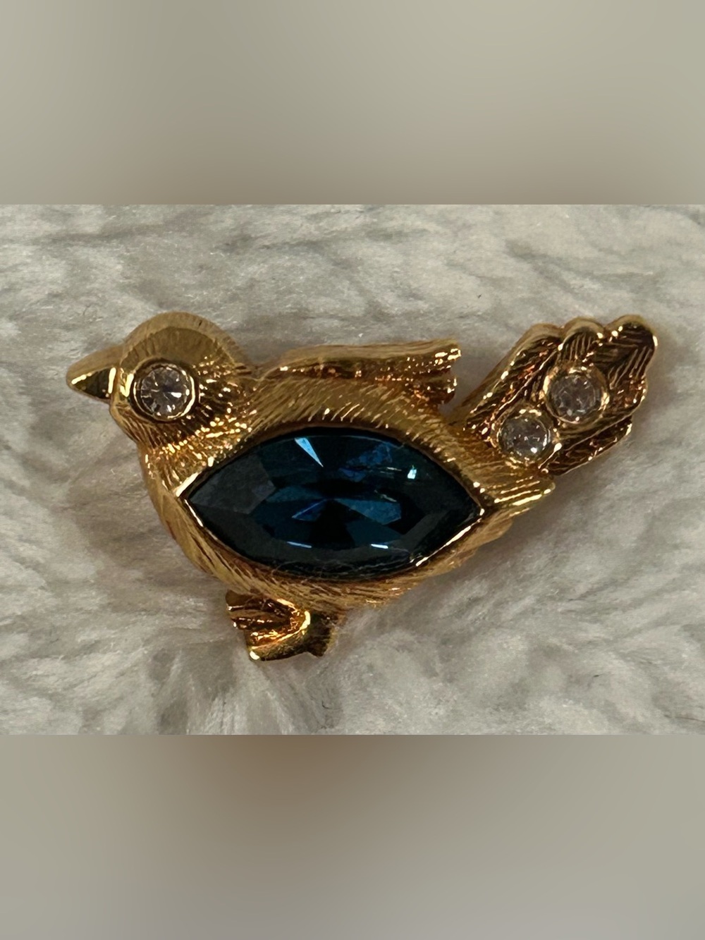 Vintage Avon 1992 Wilderness Bluebird Pin (C)